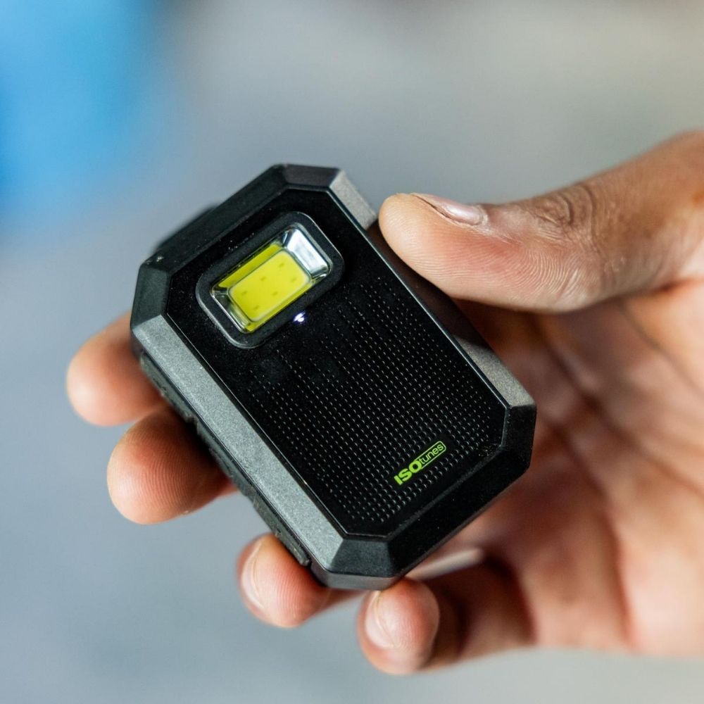Wearable_Bluetooth_Speaker